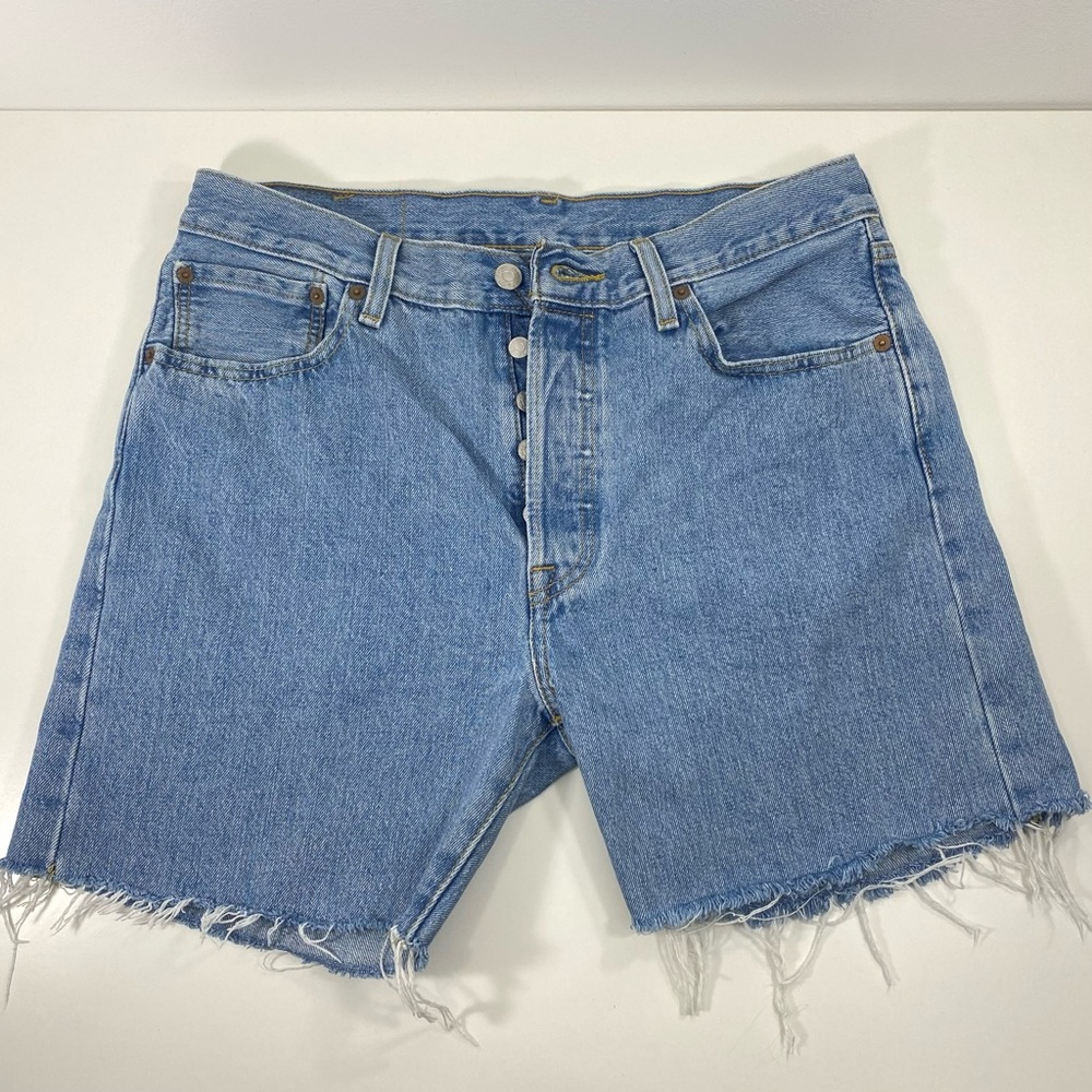 Levi’s 501 Button Fly Distressed Light Wash Denim Cutoffs Jean Shorts Jorts 33
